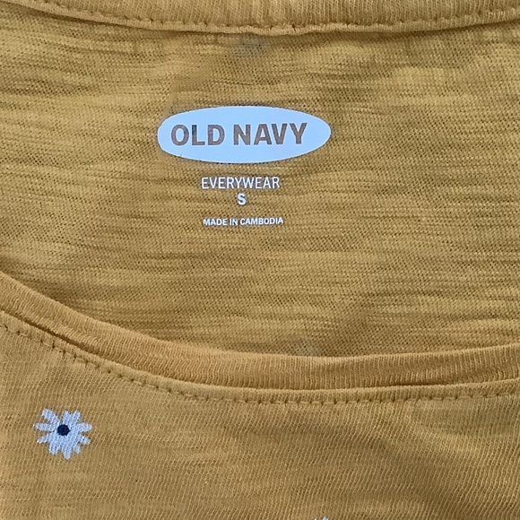 Old Navy daisy everywear tank top small - Picture 7 of 7